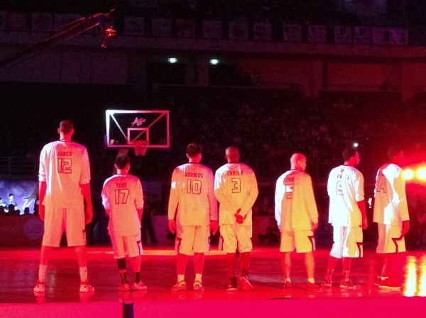 Regular size basketball players, and Jaber Rouzbahani